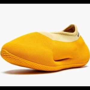 Yeezy knit runner size 10.5